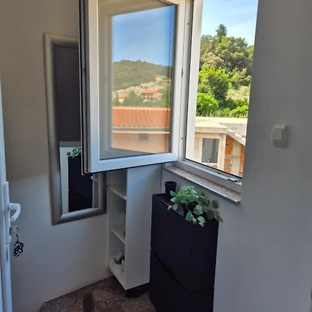 Valentina Apartment Tisno