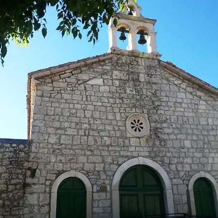 Valentina Apartment Tisno