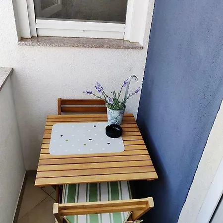 Valentina Apartment Tisno